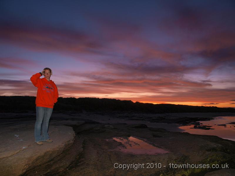 P9254637.jpg - Dawn looking for rock pools