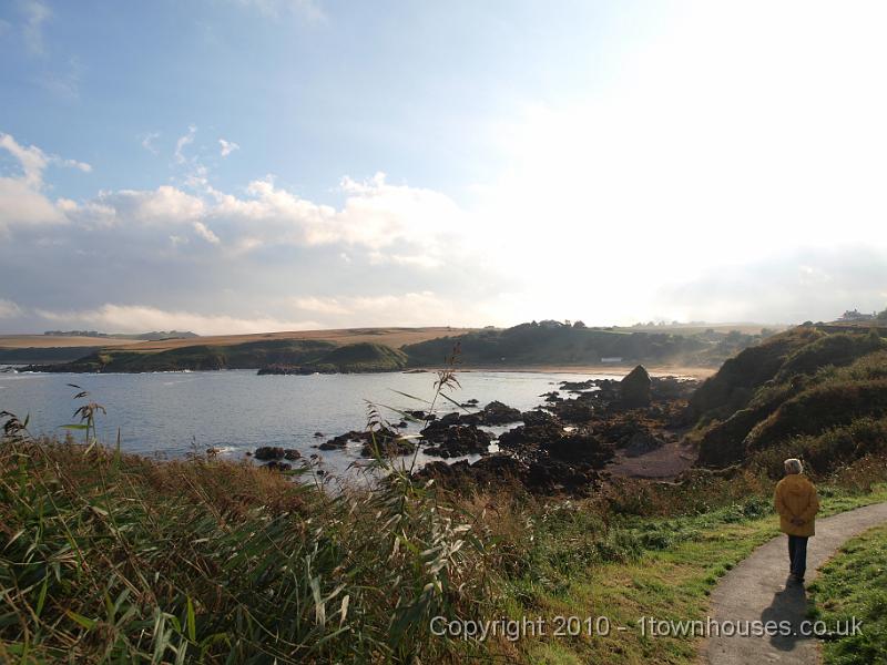 P9304889.jpg - Following the path round to Coldingham bay