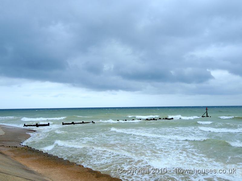 E3123700.JPG - The sea still looking moody