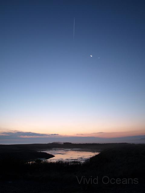 PA070976.JPG - Aside from the odd aeroplane over head, following the coastline, and a few anglers sleeping in their cars the place was desserted